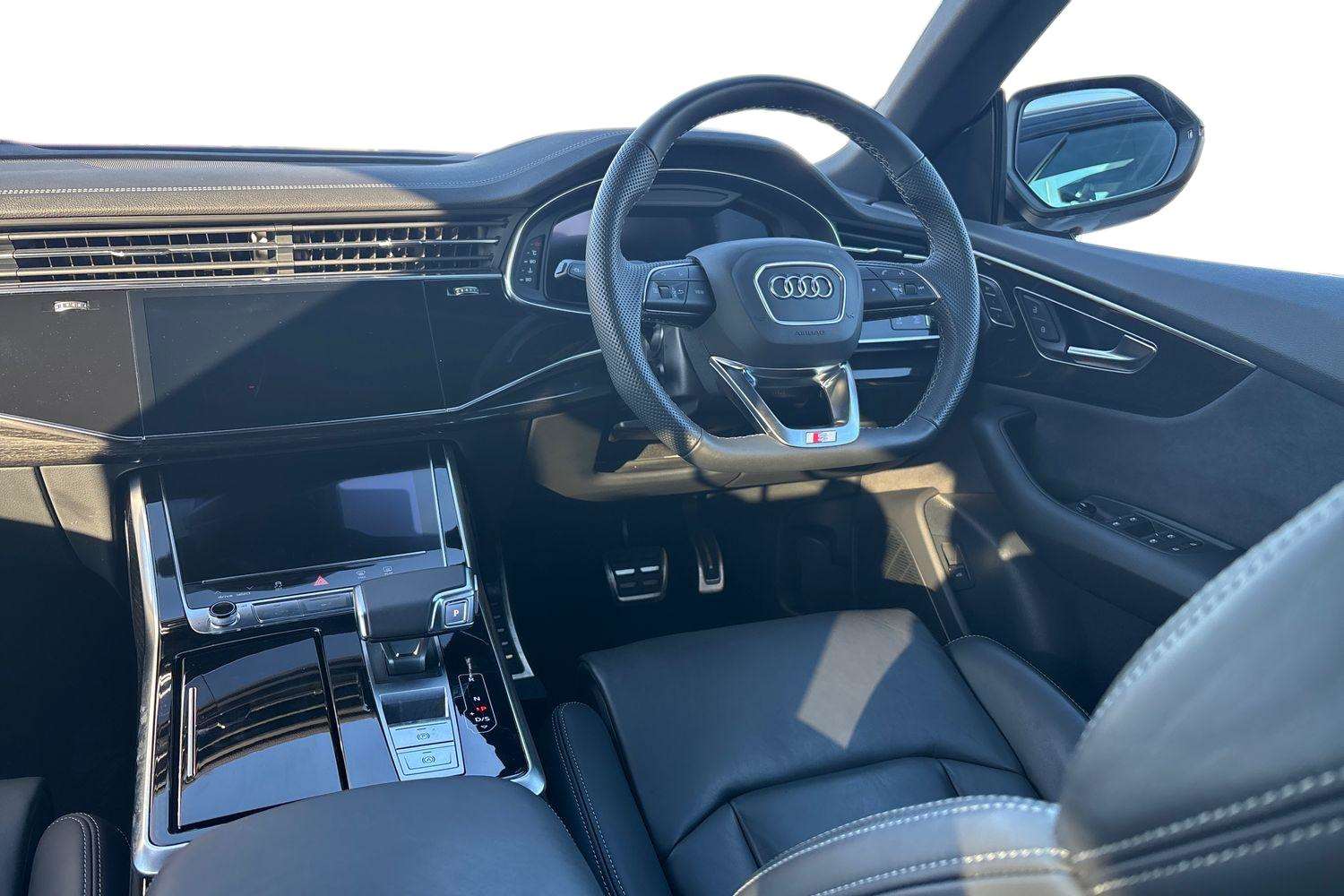 Used Audi Q8 2025 for sale - 76842851: Photo 2