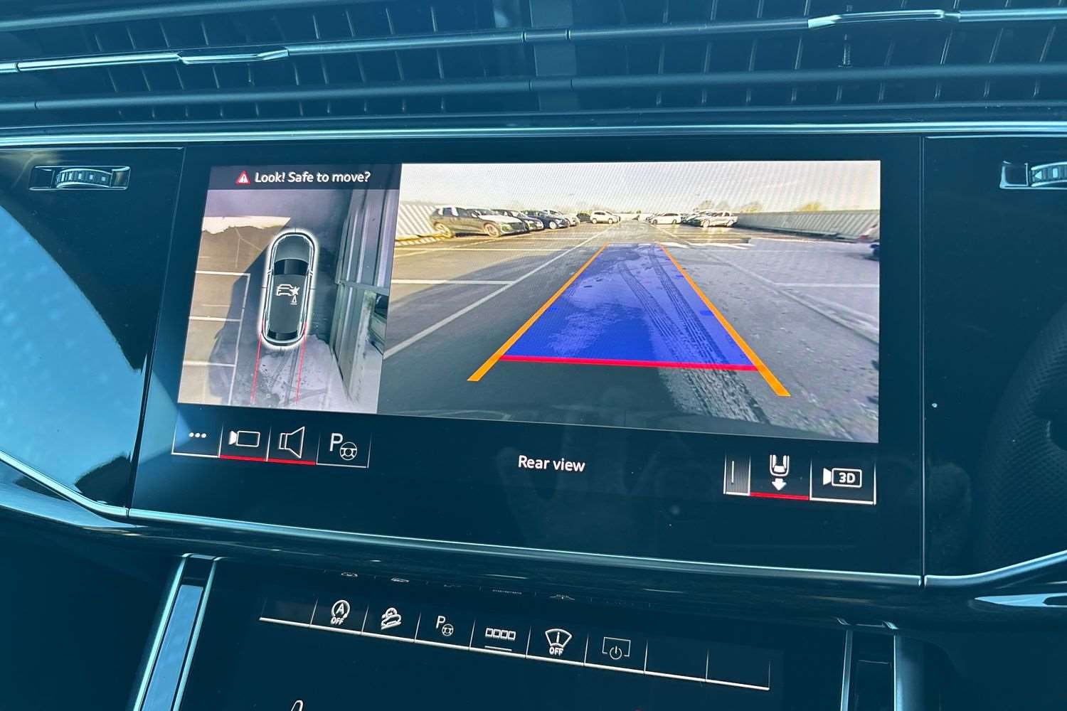 Used Audi Q8 2025 for sale - 76842851: Photo 26