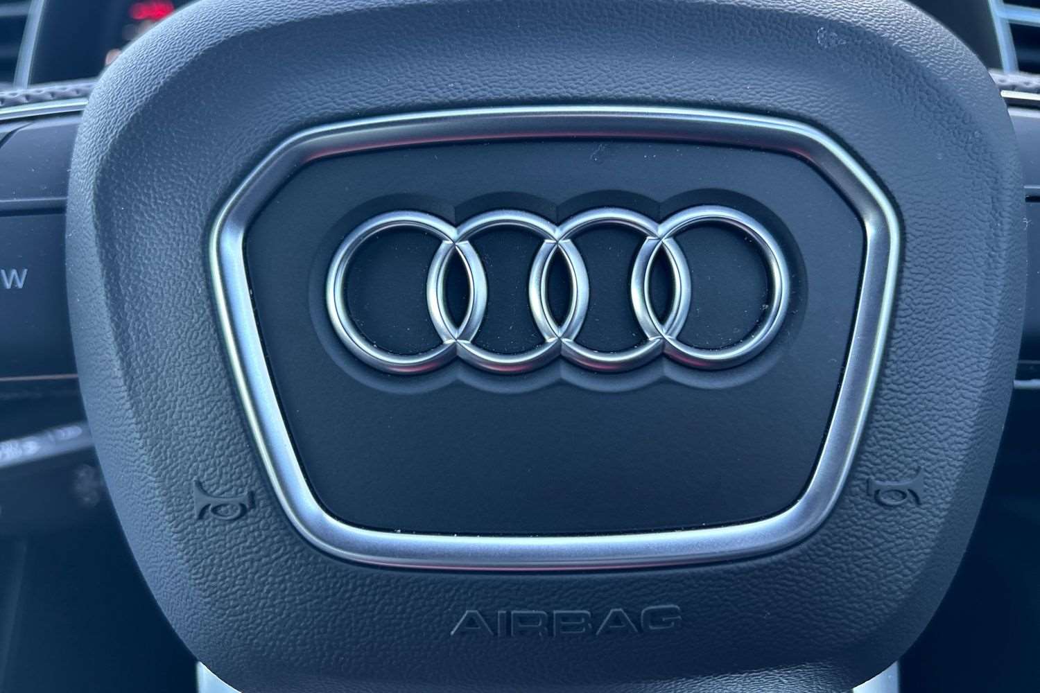 Used Audi Q8 2025 for sale - 76842851: Photo 33