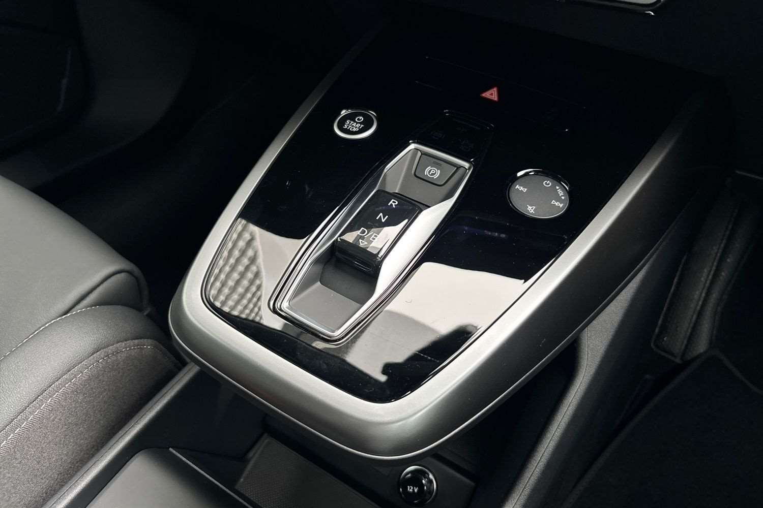 Used Audi Q4 e-tron 2025 for sale - 77772078: Photo 15