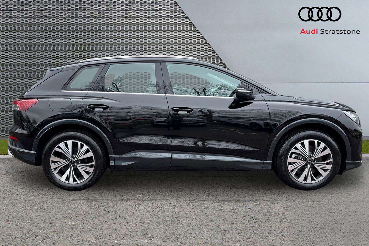 Used Audi Q4 e-tron 2025 for sale - 77772078: Photo 4