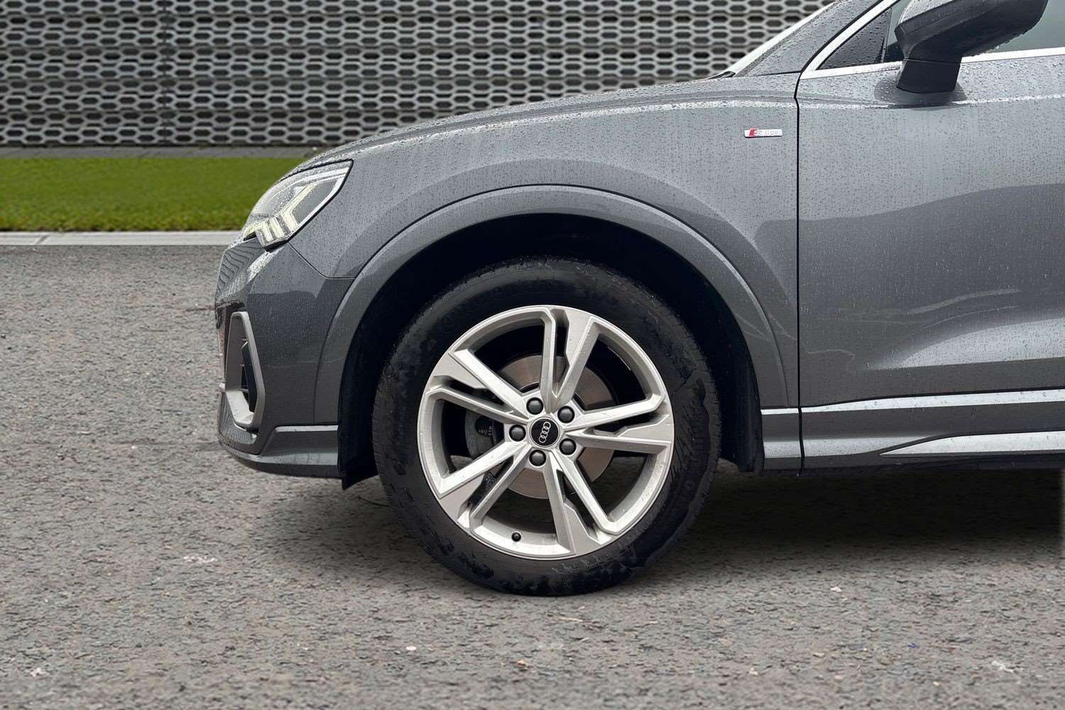 Used Audi Q3 2020 for sale - 77294326: Photo 5