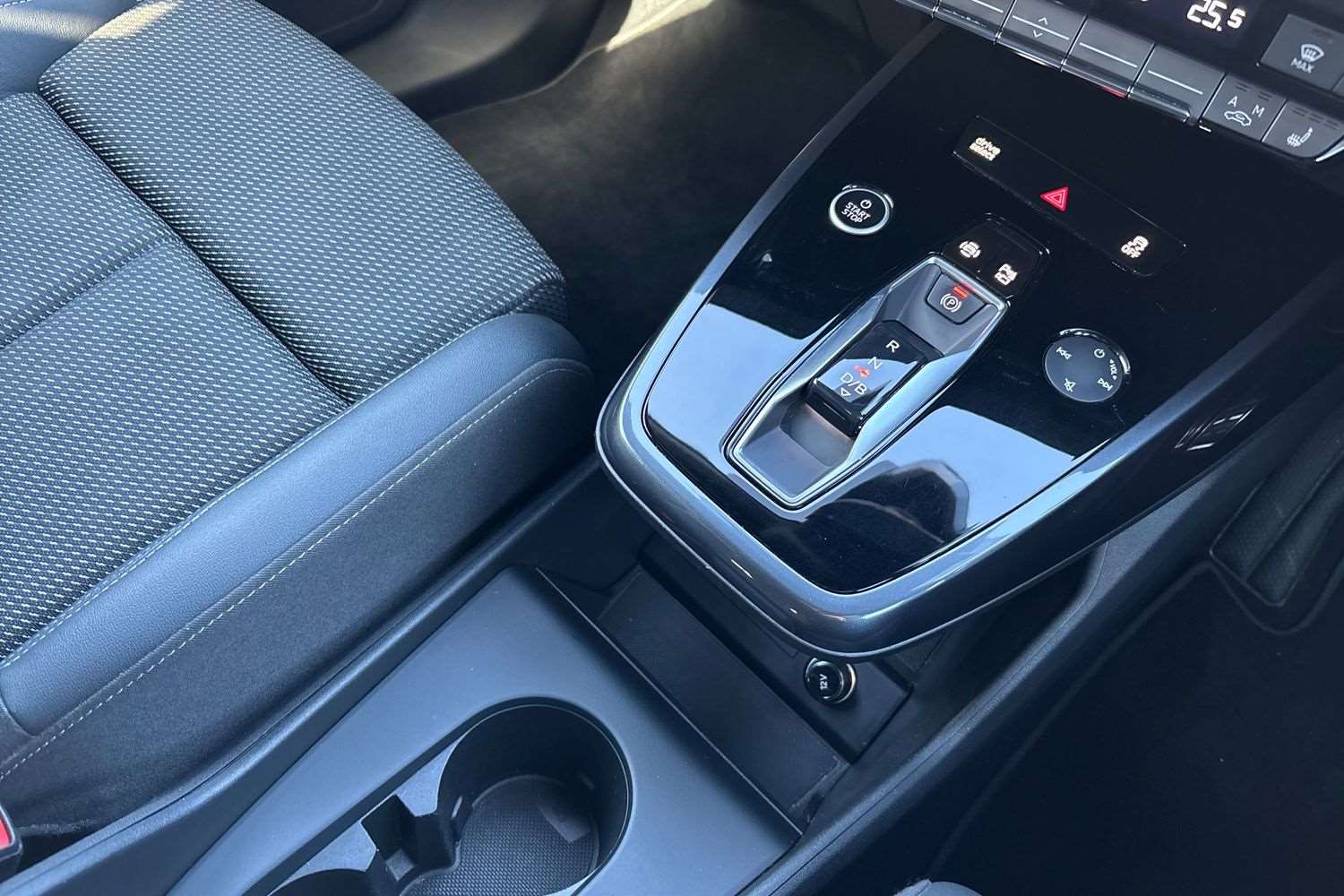 Used Audi Q4 e-tron 2023 for sale - 78037470: Photo 15