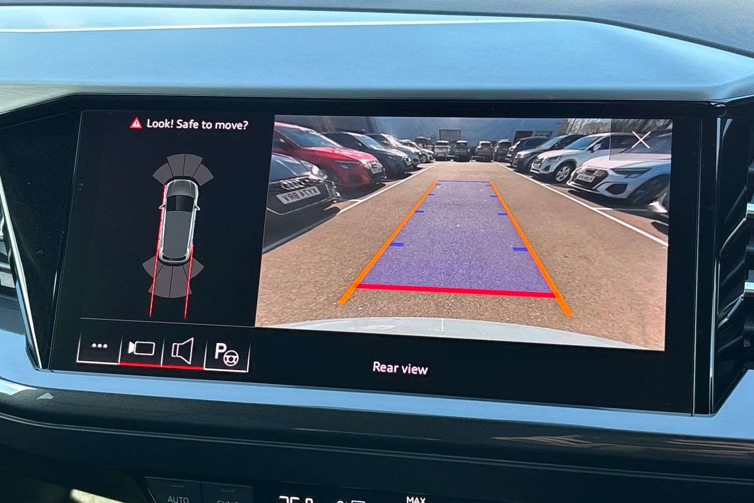 Used Audi Q4 e-tron 2023 for sale - 78037470: Photo 26