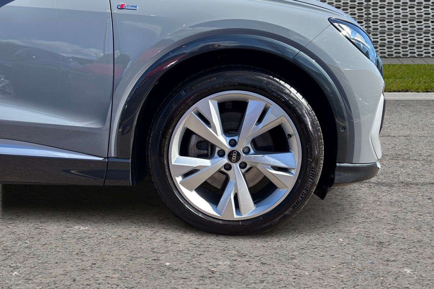 Used Audi Q4 e-tron 2023 for sale - 78037470: Photo 5