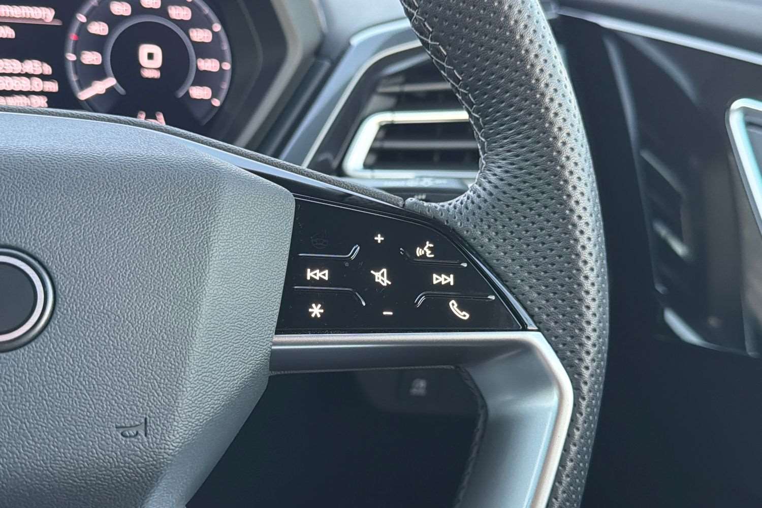 Used Audi Q4 e-tron 2025 for sale - 77093286: Photo 17