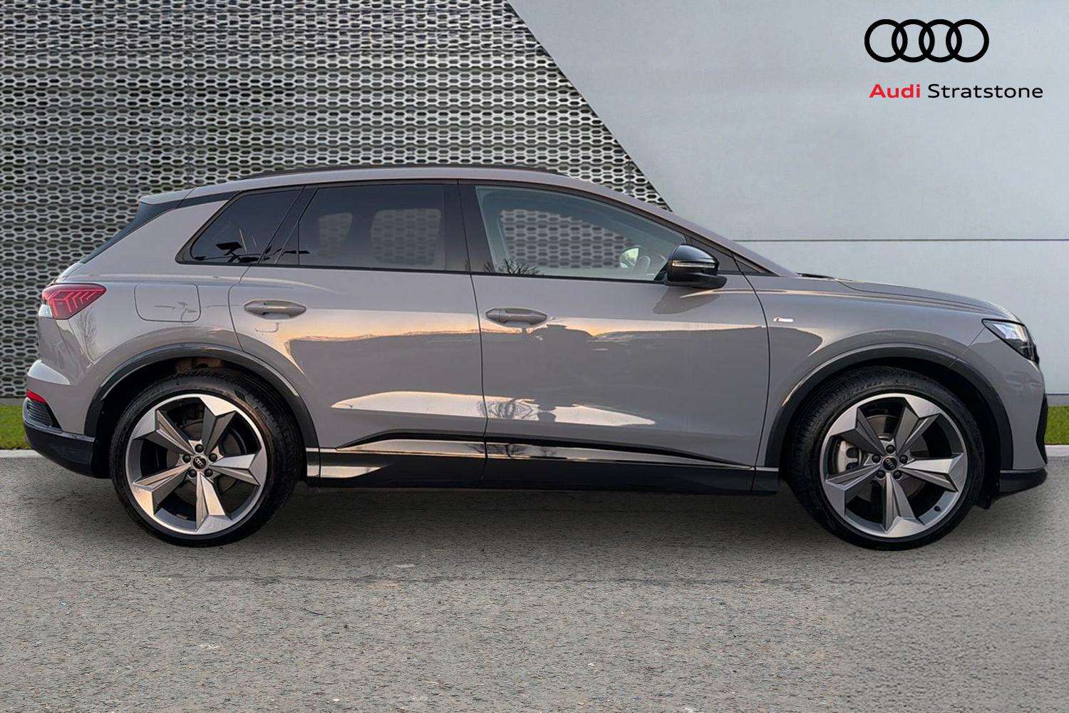 Used Audi Q4 e-tron 2025 for sale - 77093286: Photo 4