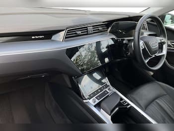 Used Audi Q8 2023 for sale - 79624326: Photo