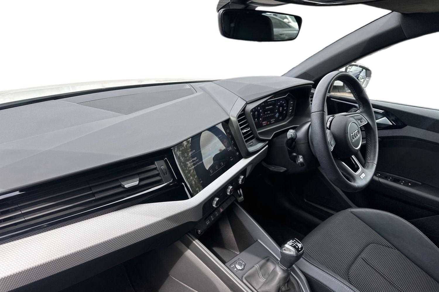 Used Audi A1 2023 for sale - 75759789: Photo 2