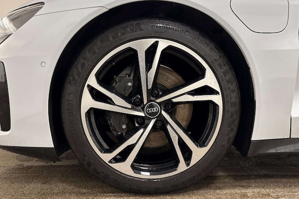 Used Audi e-tron GT 2023 for sale - 76298326: Photo 5