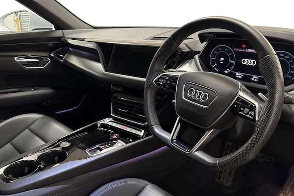 Used Audi e-tron GT 2023 for sale - 76298326: Photo 6