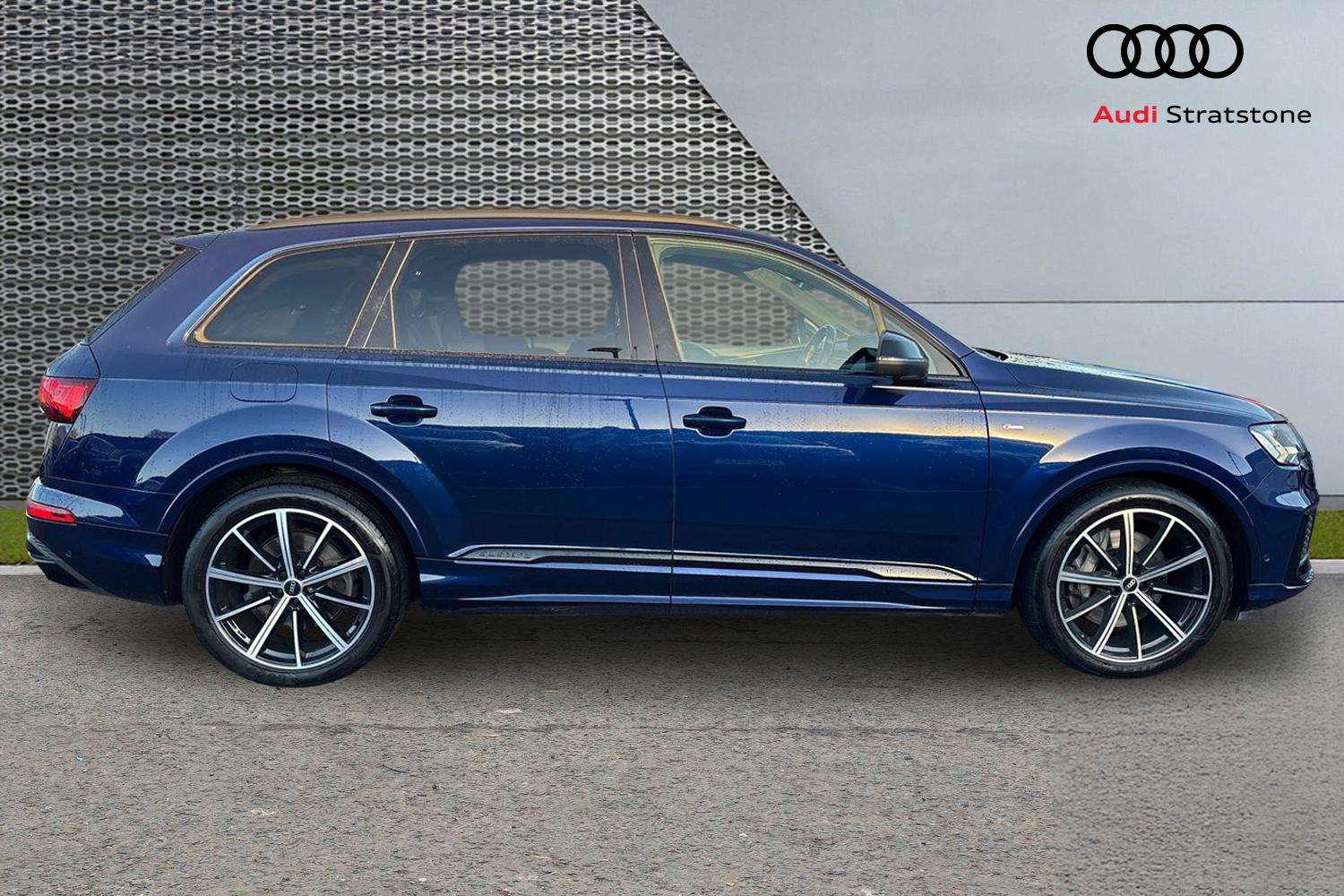 Used Audi Q7 2021 for sale - 77232905: Photo 4