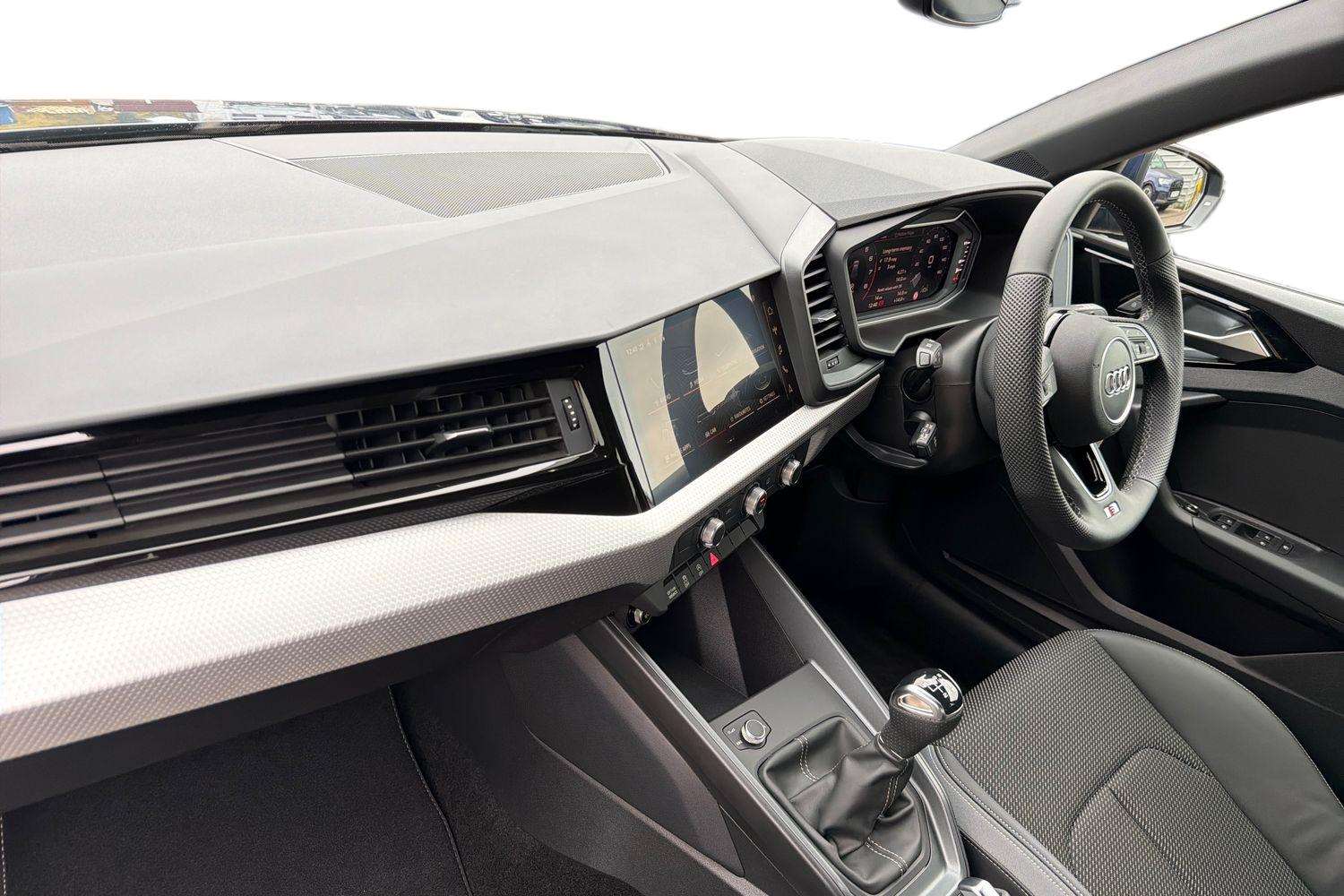 Used Audi A1 for sale - 77219699: Photo 2