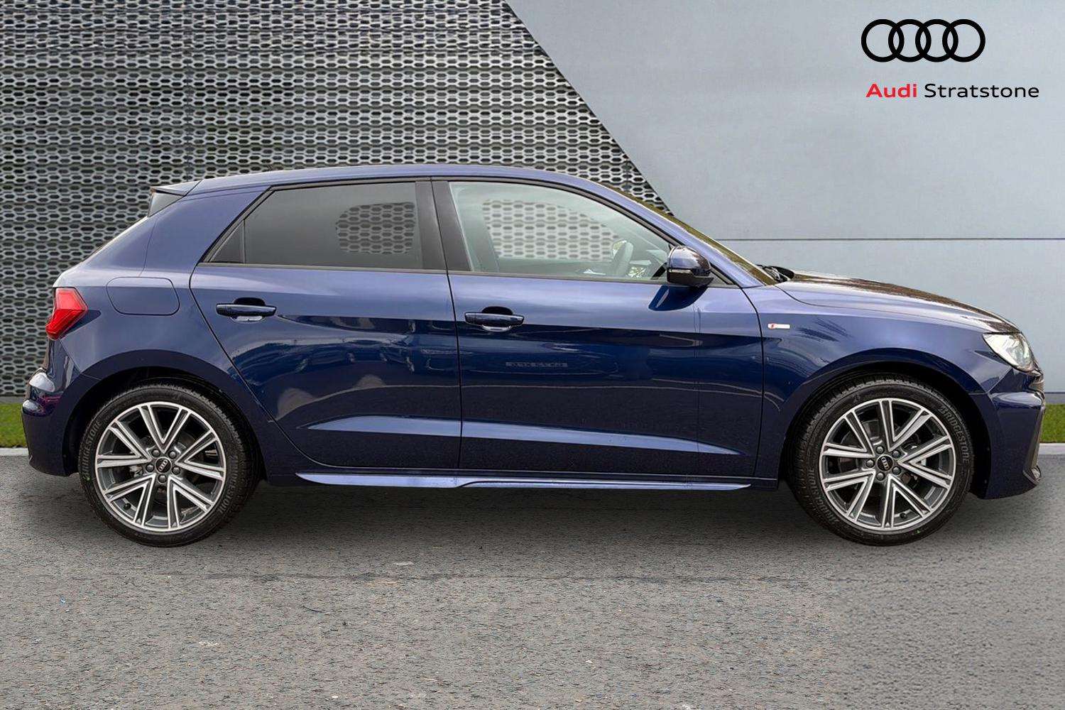 Used Audi A1 for sale - 77219699: Photo 4