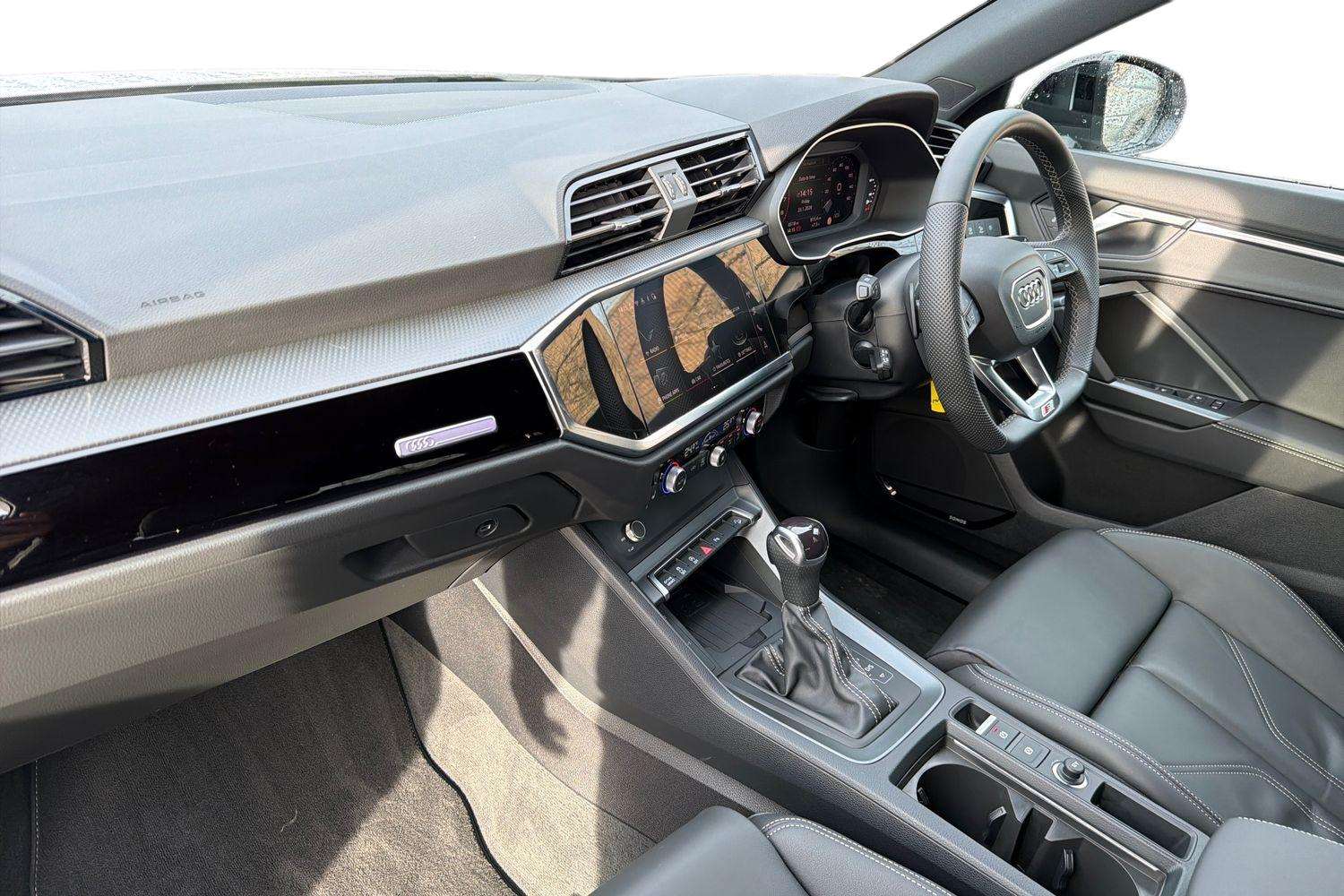 Used Audi Q3 2025 for sale - 77316529: Photo 2