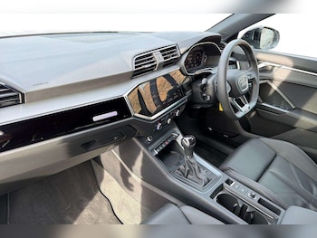 Used Audi Q3 2025 for sale - 77316529: Photo