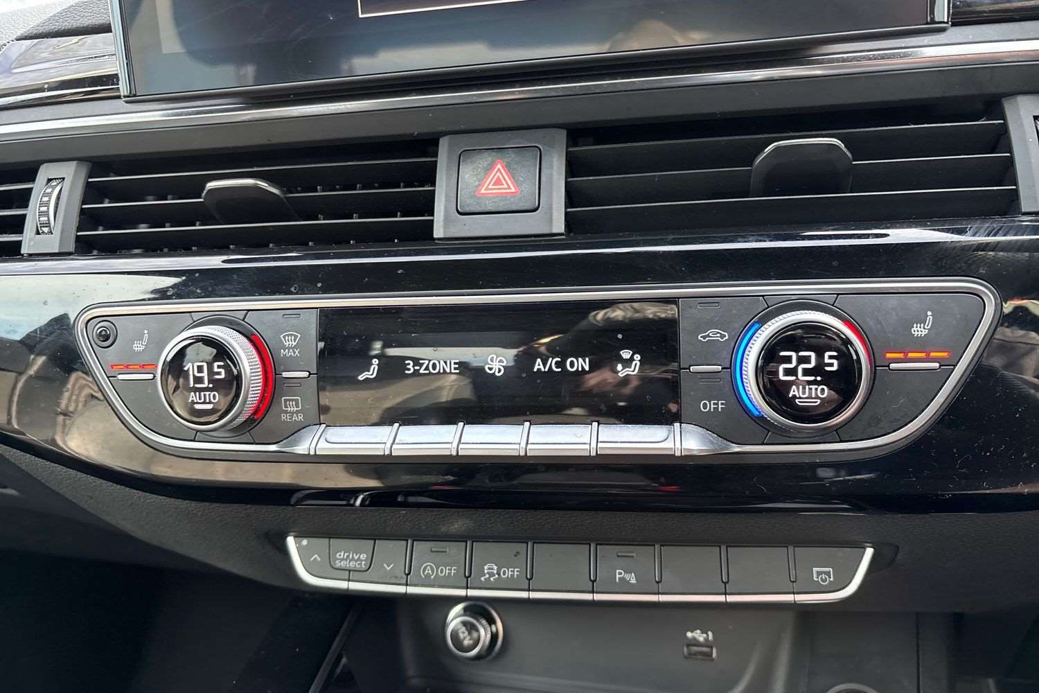 Used Audi A4 2020 for sale - 78076740: Photo 32