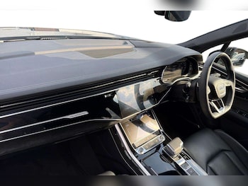 Used Audi Q7 2024 for sale - 79415477: Photo