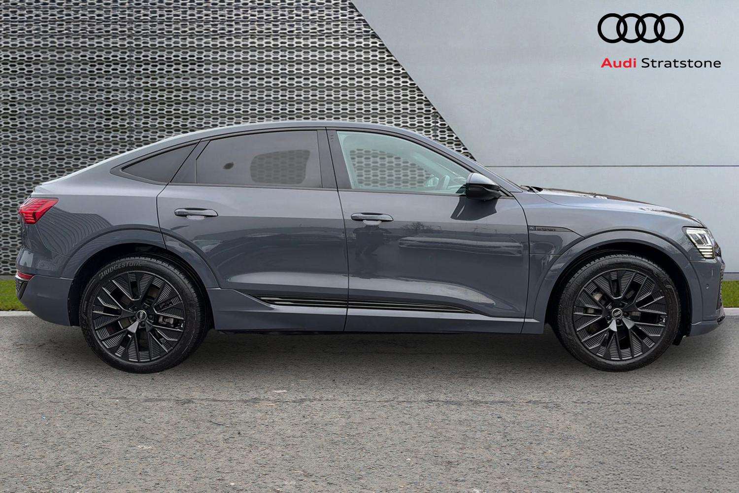 Used Audi Q8 2023 for sale - 77480682: Photo 4