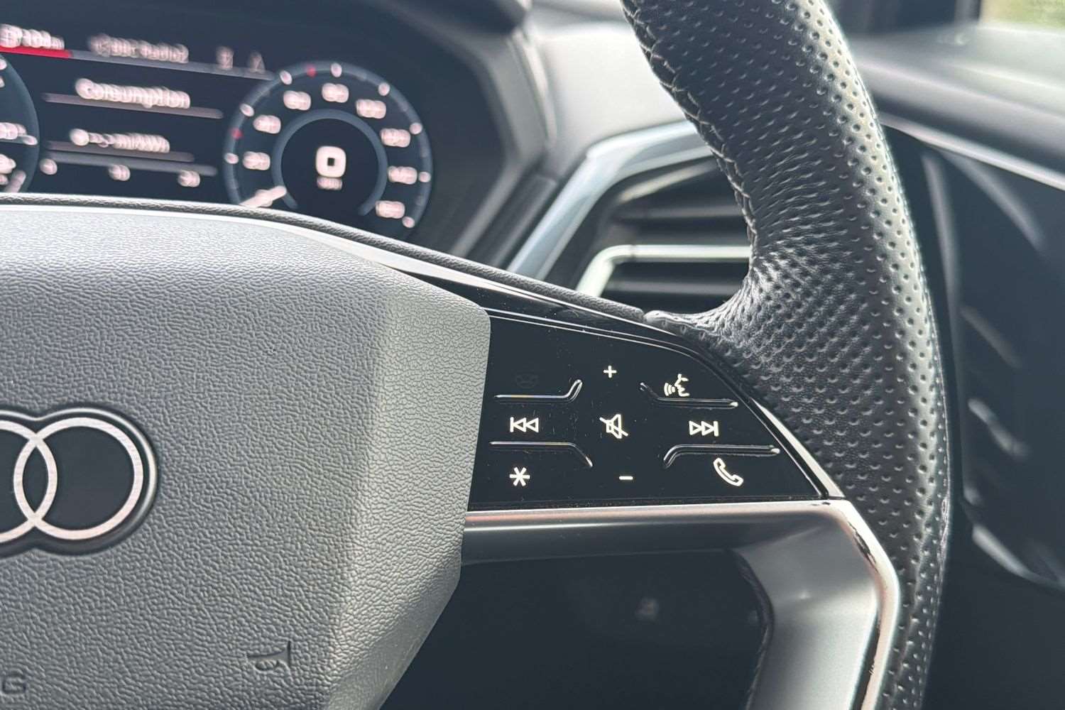 Used Audi Q4 e-tron 2022 for sale - 76967890: Photo 17