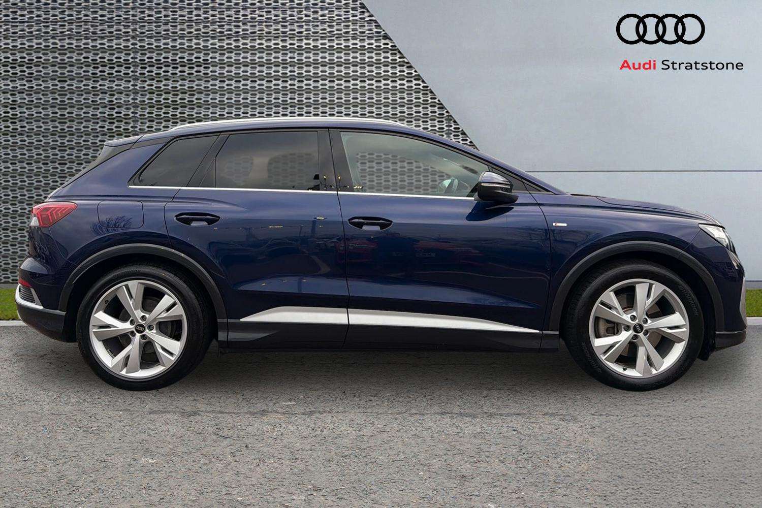 Used Audi Q4 e-tron 2022 for sale - 76967890: Photo 4