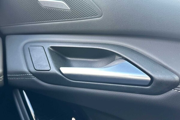 Used Audi Q6 e-tron 2025 for sale - 74716980: Photo 28