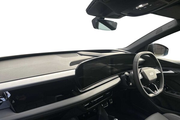 Used Audi Q6 e-tron 2025 for sale - 74716980: Photo 2