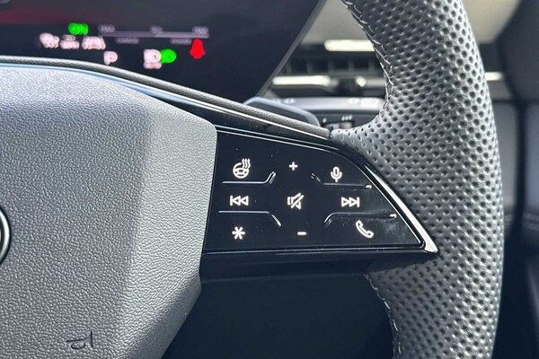 Used Audi Q6 e-tron 2025 for sale - 74716980: Photo 30