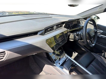Used Audi Q8 2023 for sale - 79511538: Photo