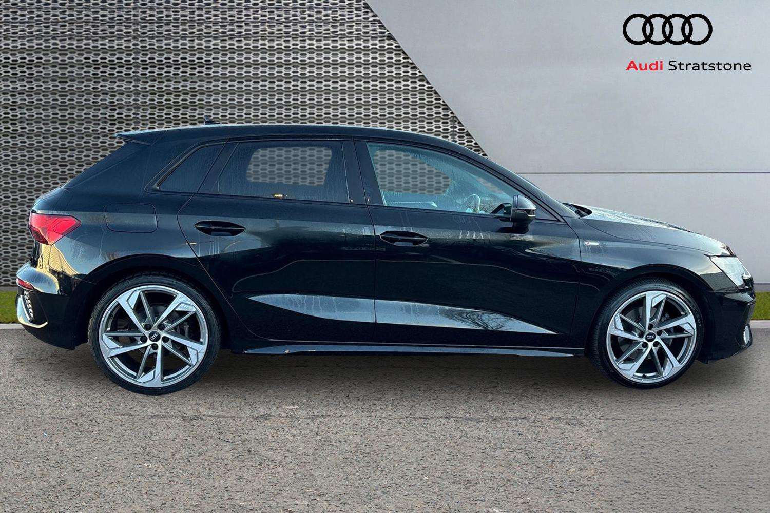 Used Audi A3 2020 for sale - 76705197: Photo 4