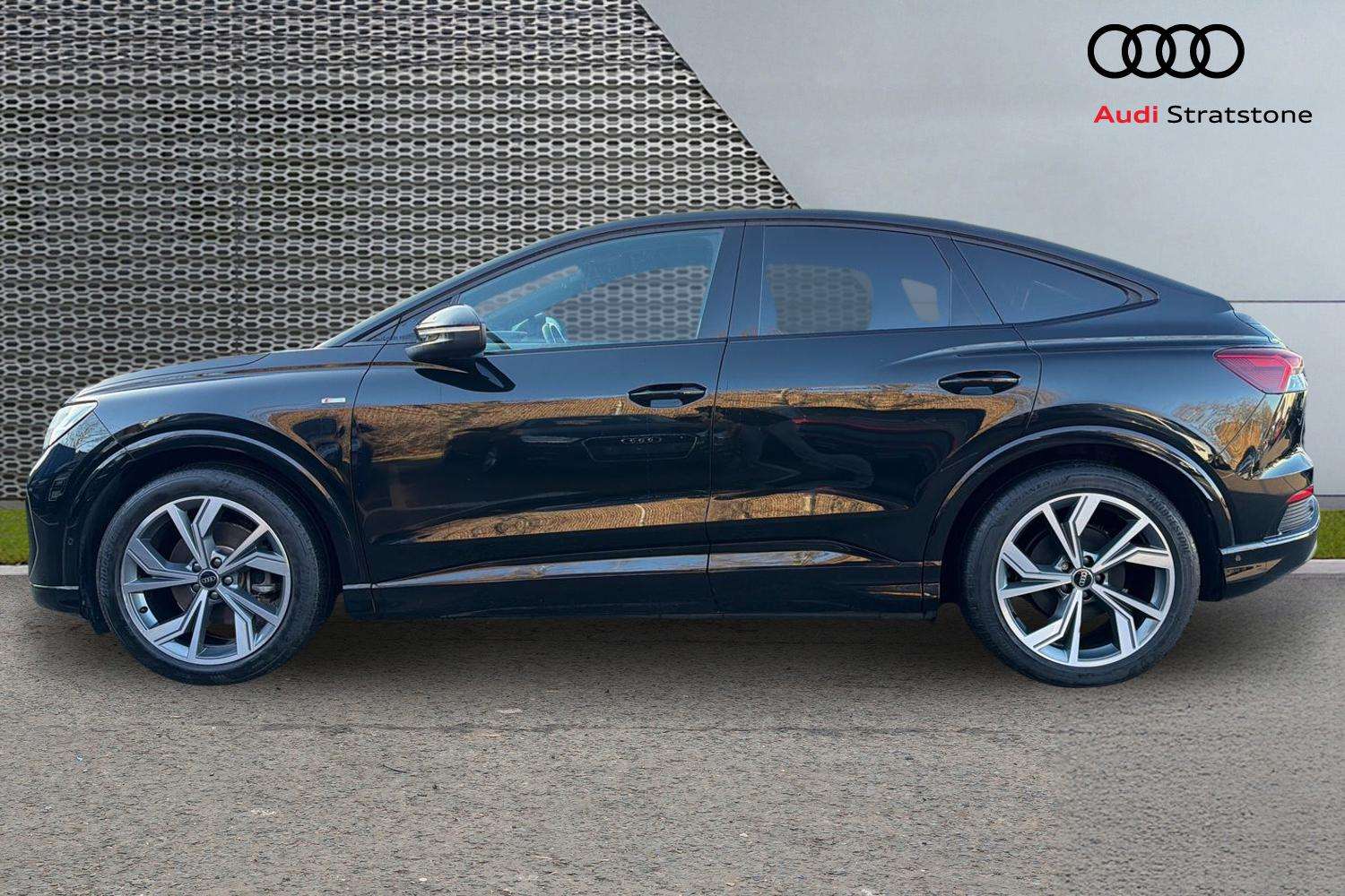 Used Audi Q4 e-tron for sale - 76804999: Photo 8