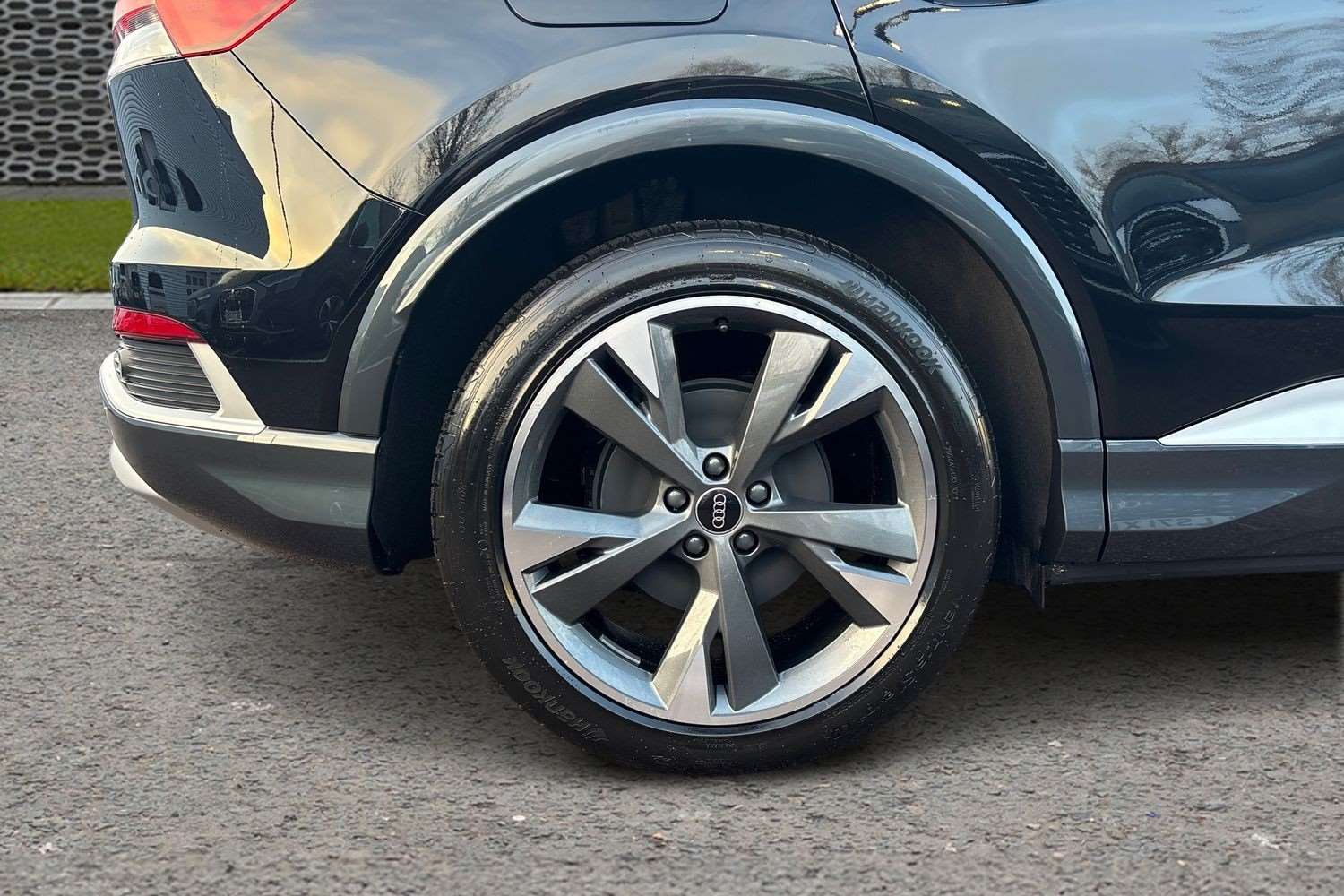 Used Audi Q4 e-tron 2025 for sale - 77772362: Photo 11