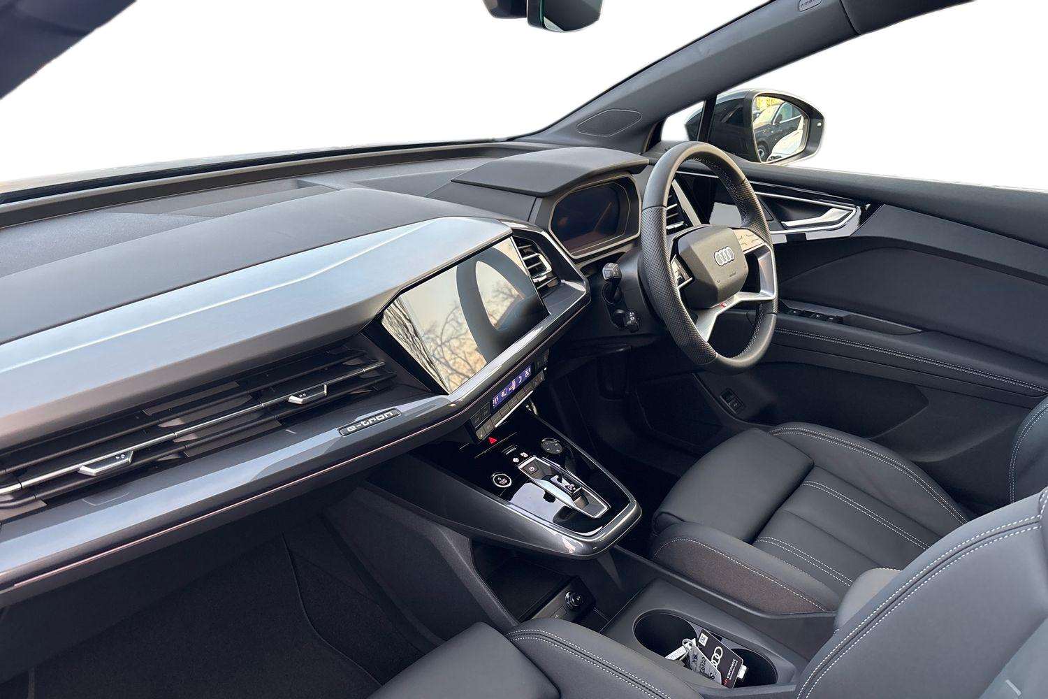 Used Audi Q4 e-tron 2025 for sale - 77772362: Photo 2