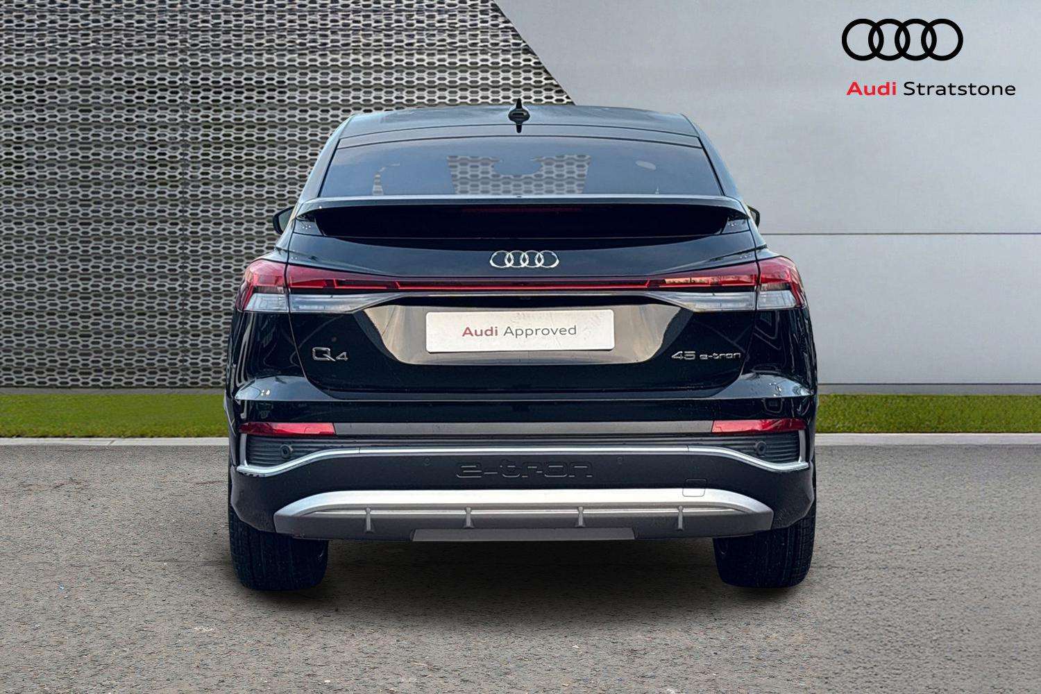 Used Audi Q4 e-tron 2025 for sale - 77772362: Photo 7