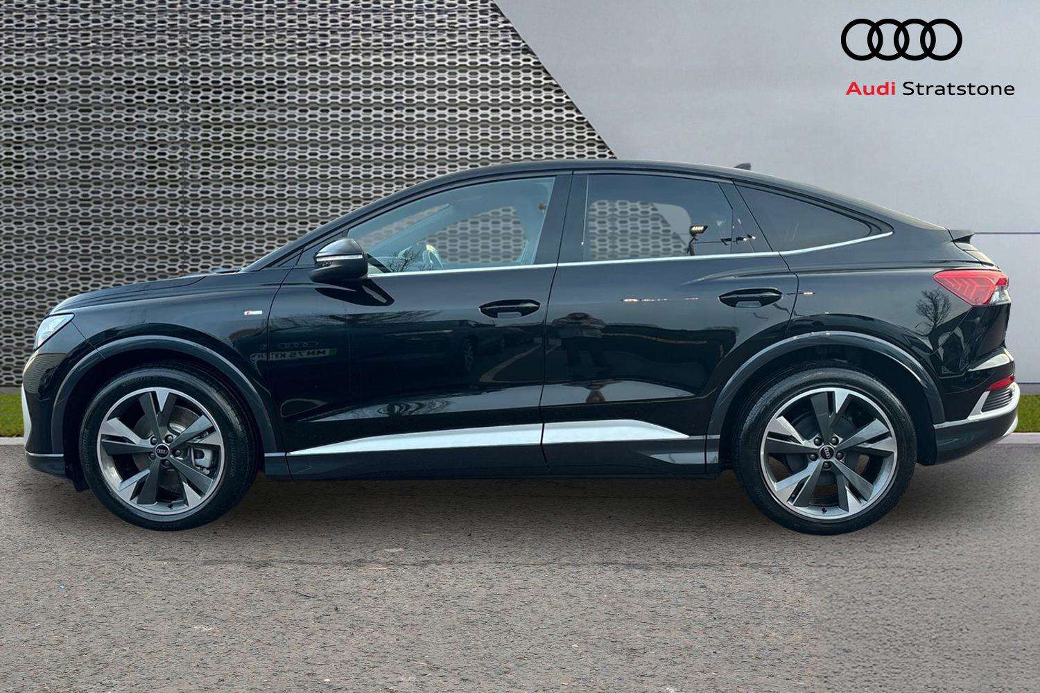 Used Audi Q4 e-tron 2025 for sale - 77772362: Photo 8