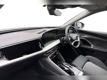 Used Audi Q5 2025 for sale - 76401227: Photo