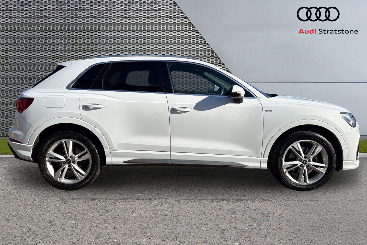 Used Audi Q3 2023 for sale - 77960918: Photo 4