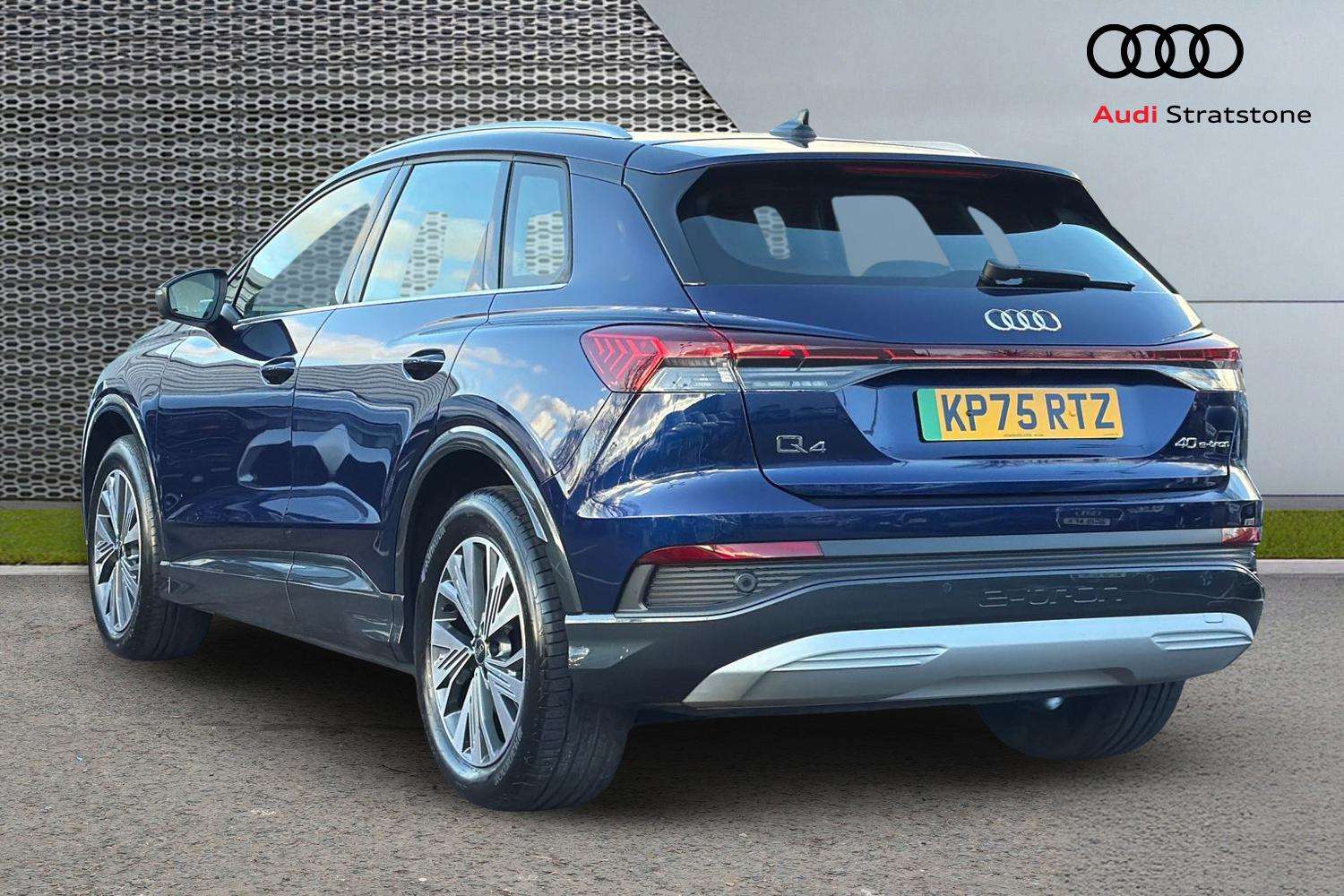 Used Audi Q4 e-tron 2025 for sale - 77472518: Photo 3