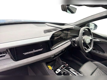 Used Audi Q6 e-tron 2024 for sale - 76339660: Photo