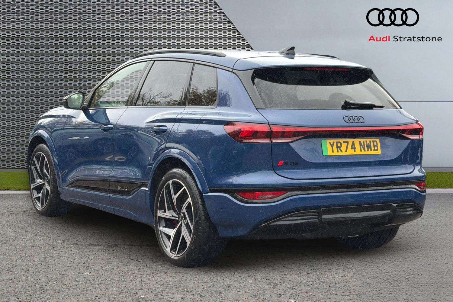 Used Audi Q6 e-tron 2024 for sale - 76339660: Photo 3