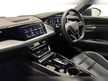 Used Audi e-tron GT 2023 for sale - 77772114: Photo