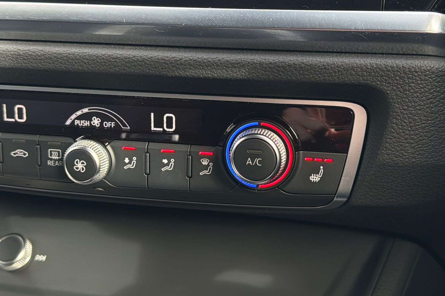 Used Audi Q3 2024 for sale - 76460313: Photo 28