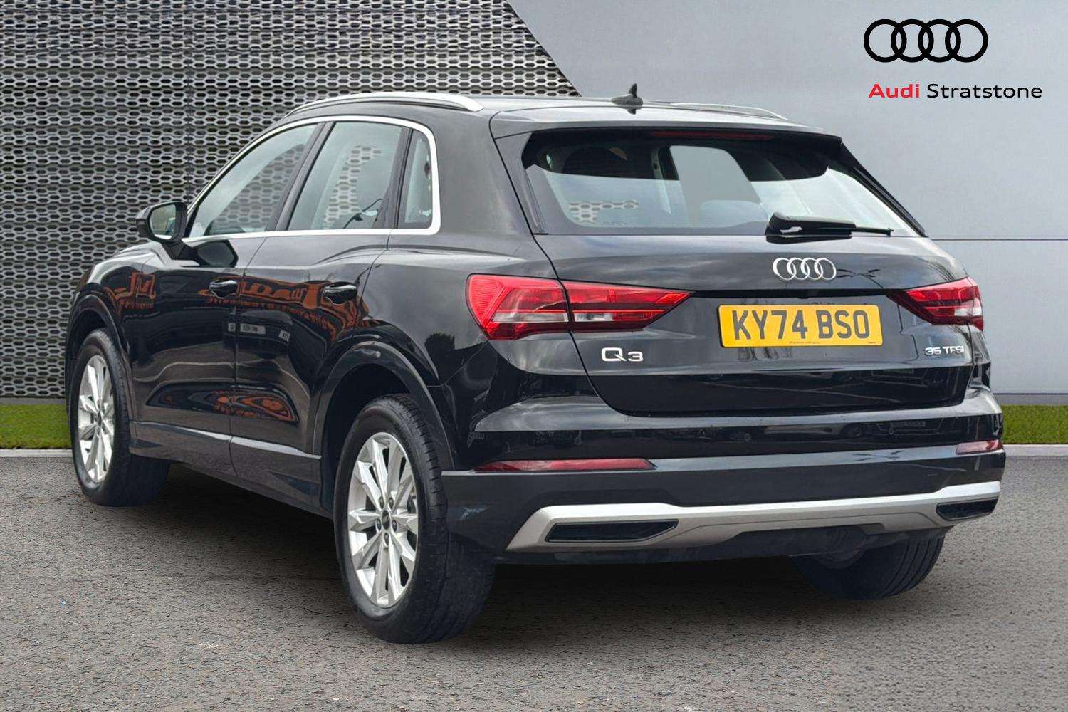 Used Audi Q3 2024 for sale - 76460313: Photo 3