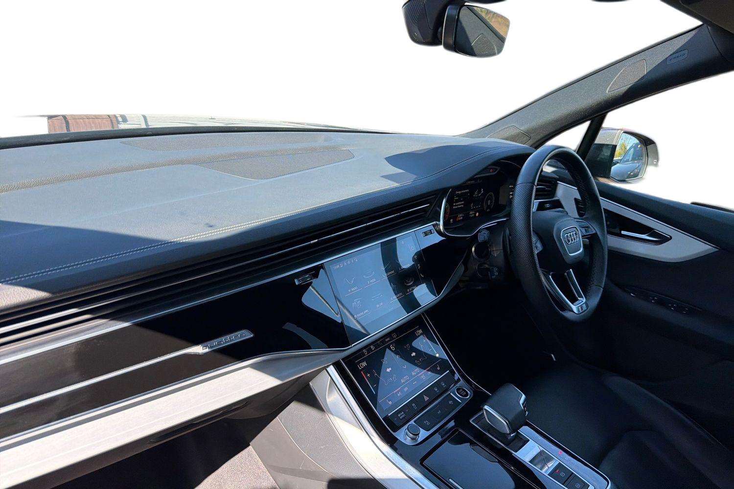 Used Audi Q7 2023 for sale - 78161185: Photo 2