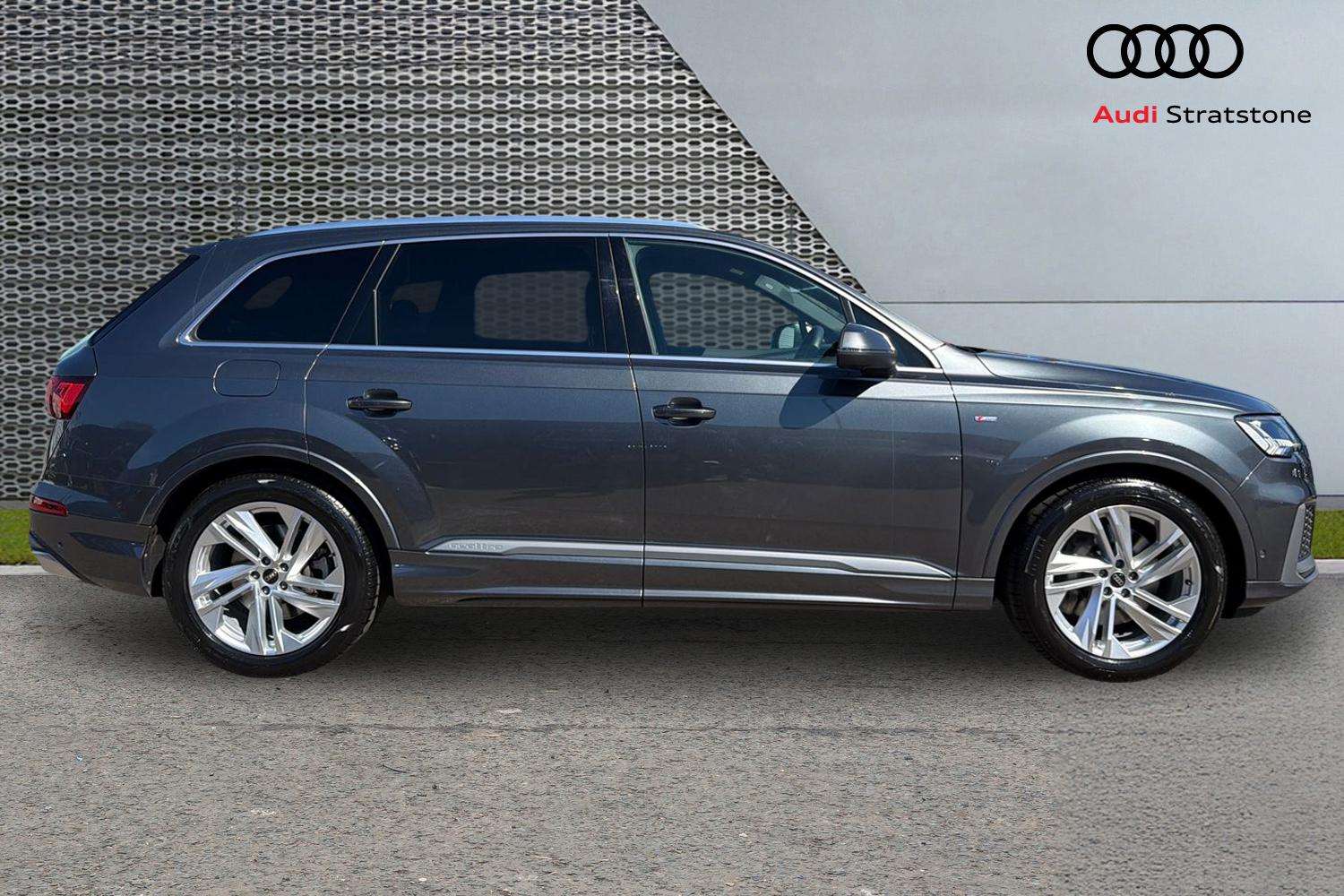 Used Audi Q7 2023 for sale - 78161185: Photo 4