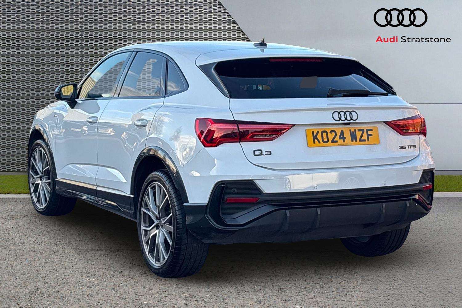 Used Audi Q3 2024 for sale - 76488096: Photo 3
