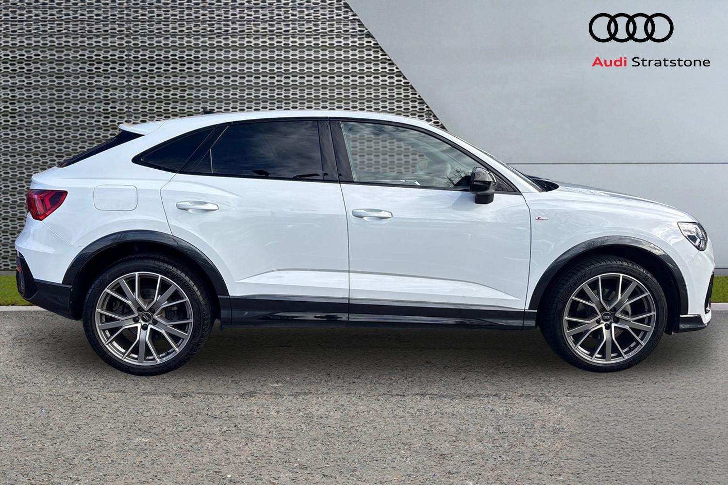 Used Audi Q3 2024 for sale - 76488096: Photo 4