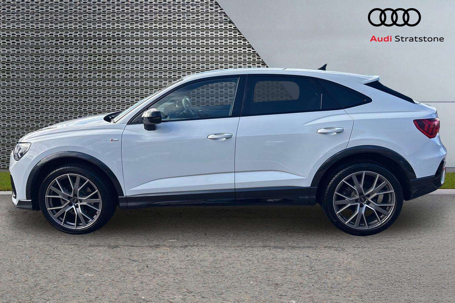 Used Audi Q3 2024 for sale - 76488096: Photo 8