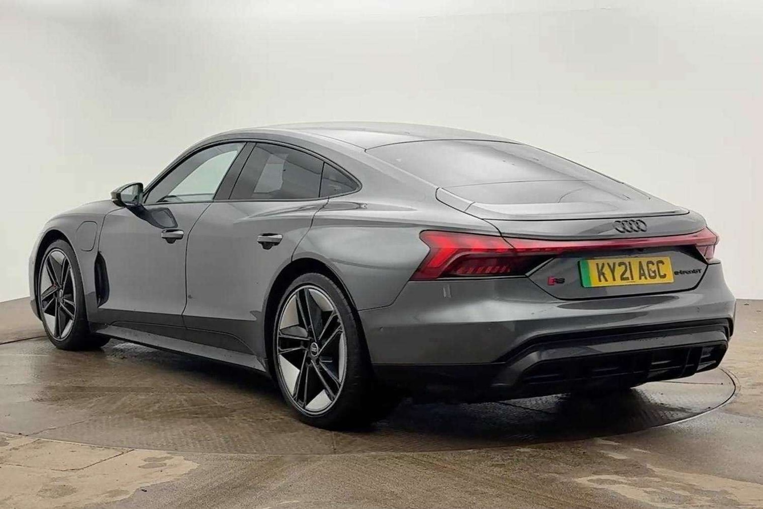 Used Audi RS e-tron GT 2021 for sale - 77294221: Photo 2