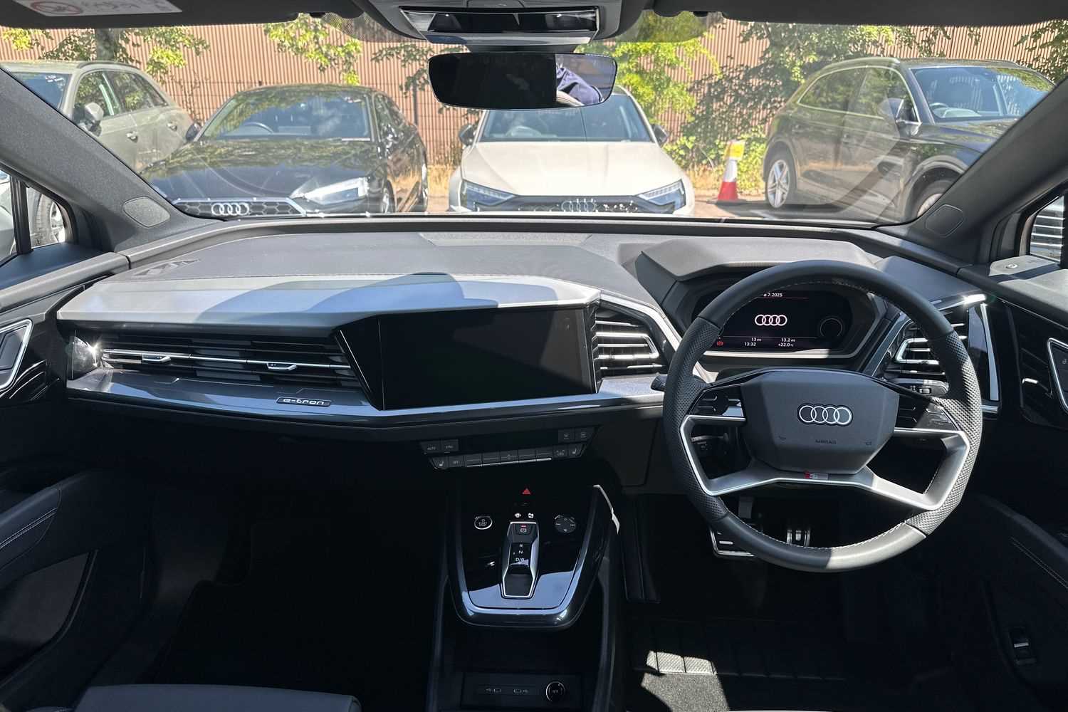 Used Audi Q4 e-tron 2025 for sale - 76015909: Photo 12